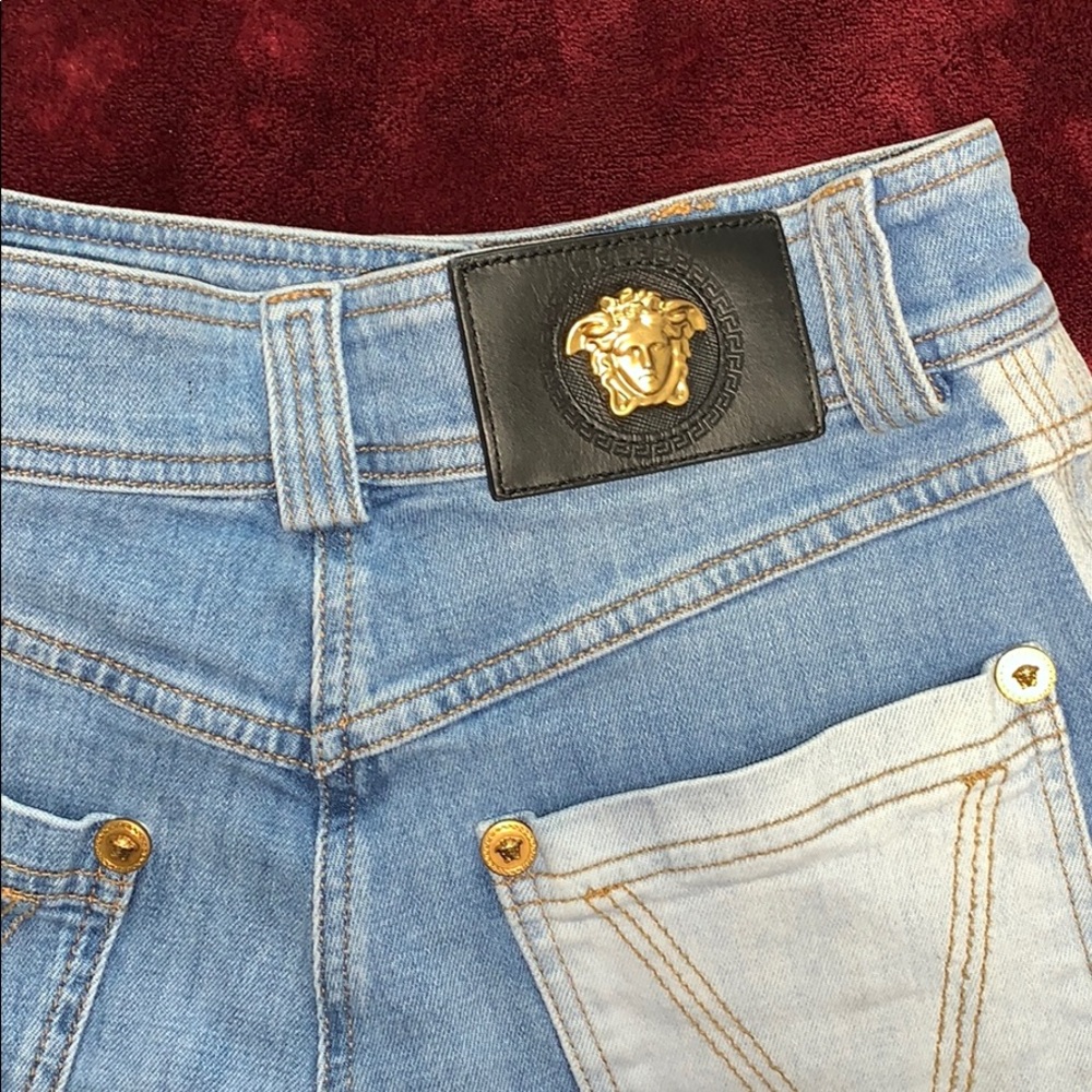 VERSACE jeans